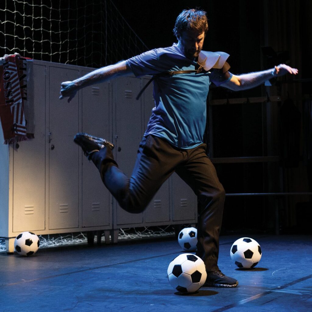 Spettacolo “Mai mollare”