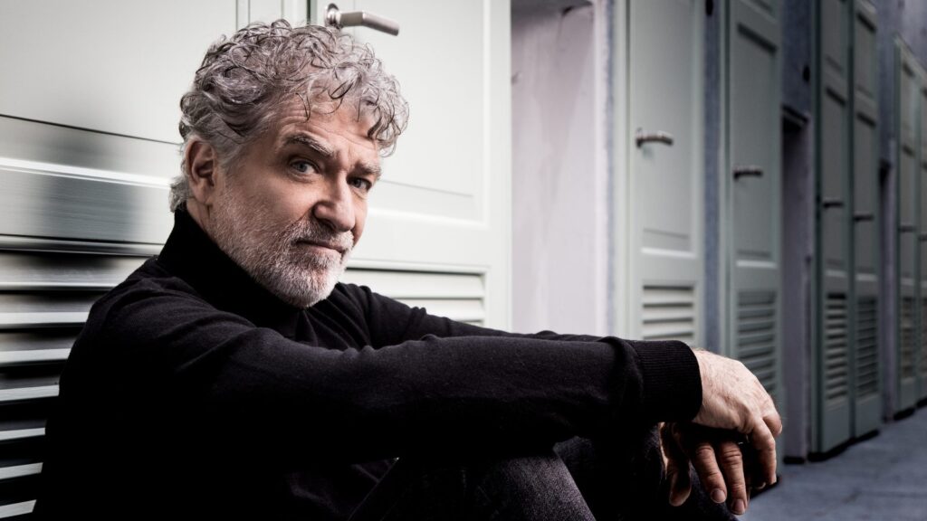 Giovedix – Gioele Dix ci accompagna in un viaggio letterario declinato al femminile