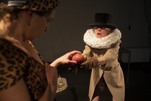 J E ACCA  lo strano caso