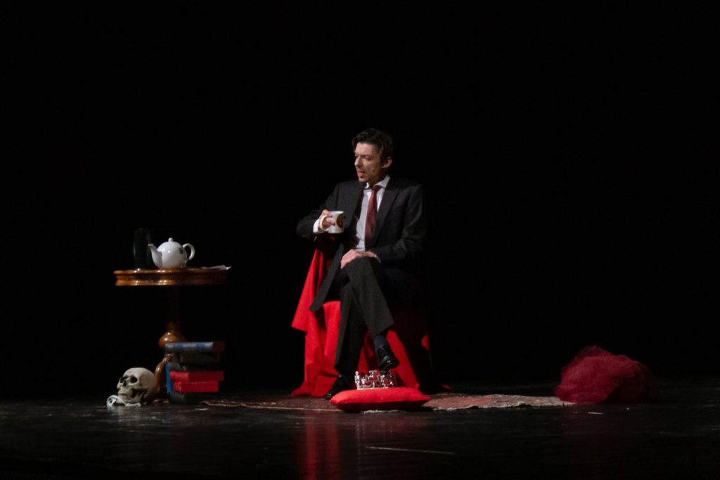 A cup of tea with Shakespeare