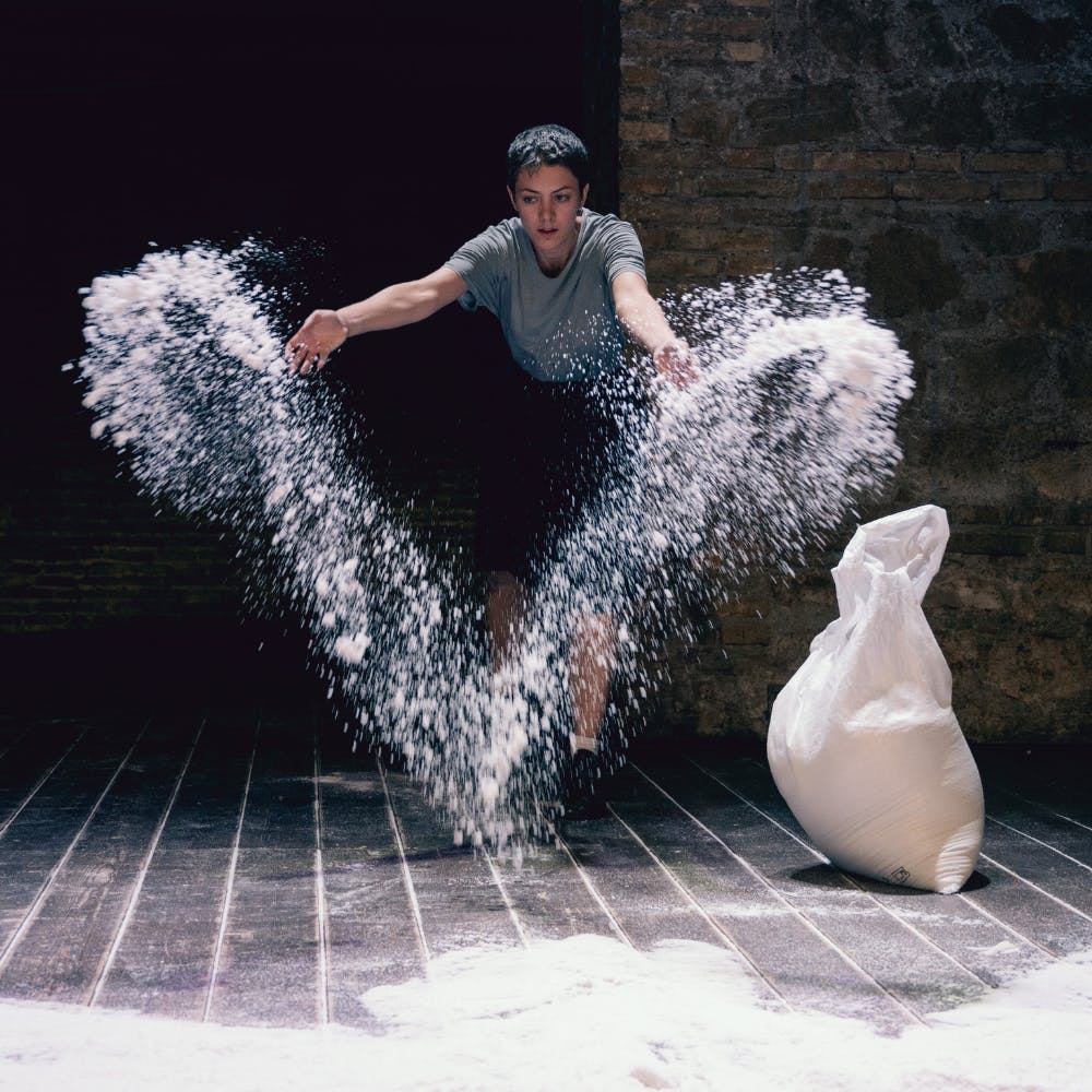 Elogio della vita a rovescio / Tre storie